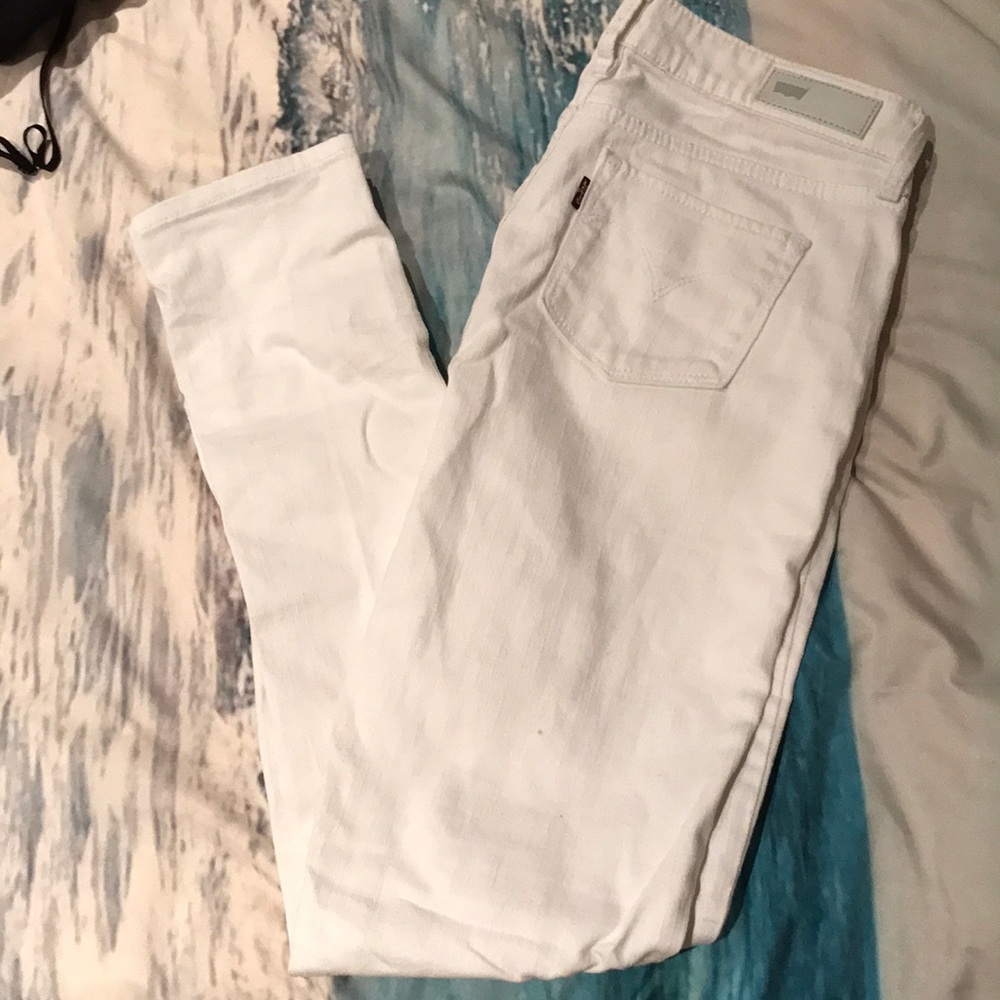Levi’s white denim jeans